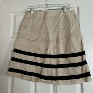Linen above knee skirt from Loft, size 4